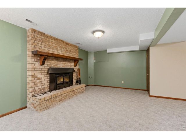 2318 Derby Hill Dr, Loveland, CO 80537