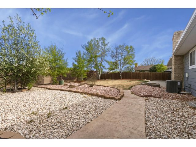 2318 Derby Hill Dr, Loveland, CO 80537
