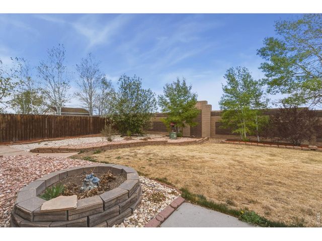 2318 Derby Hill Dr, Loveland, CO 80537