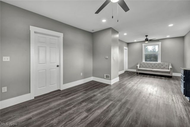 10905 Grandview Avenue, Cleveland, OH 44104