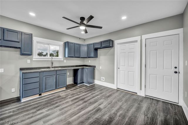 10905 Grandview Avenue, Cleveland, OH 44104