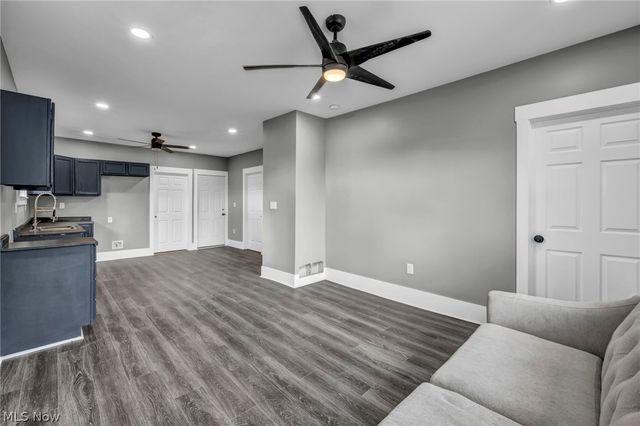 10905 Grandview Avenue, Cleveland, OH 44104