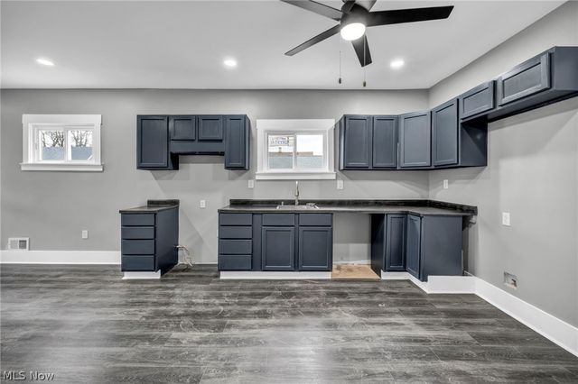 10905 Grandview Avenue, Cleveland, OH 44104