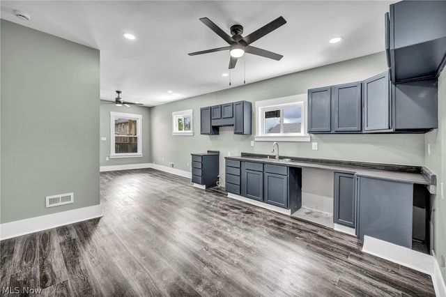 10905 Grandview Avenue, Cleveland, OH 44104