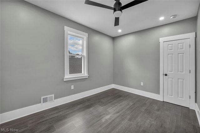 10905 Grandview Avenue, Cleveland, OH 44104