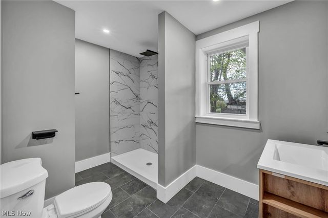 10905 Grandview Avenue, Cleveland, OH 44104
