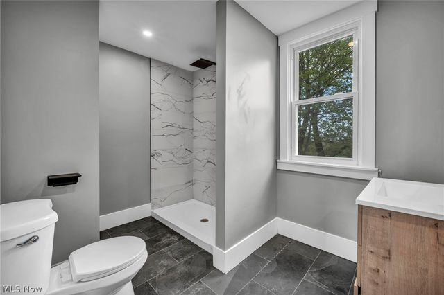 10905 Grandview Avenue, Cleveland, OH 44104
