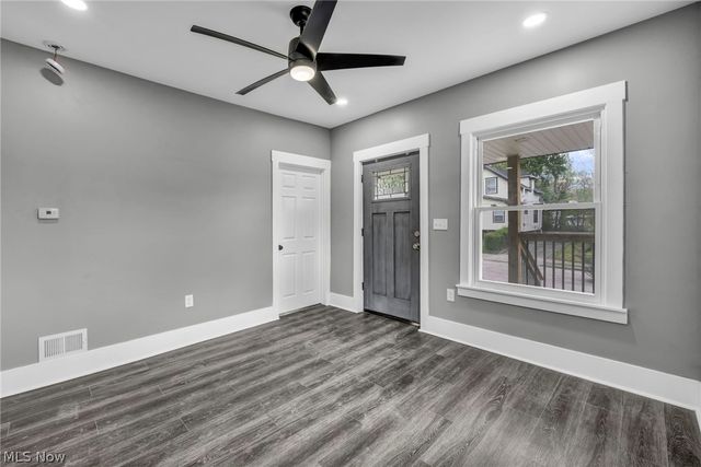10905 Grandview Avenue, Cleveland, OH 44104