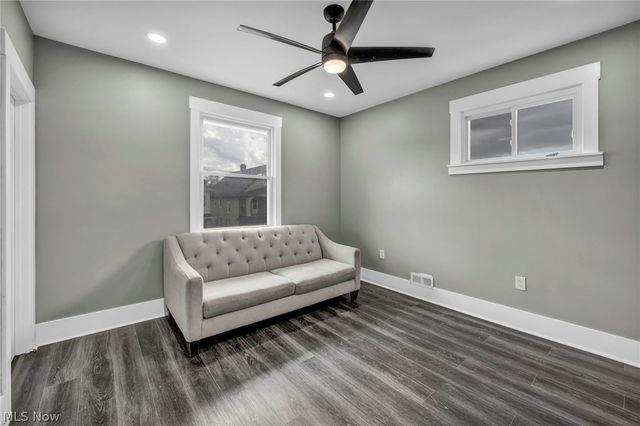 10905 Grandview Avenue, Cleveland, OH 44104