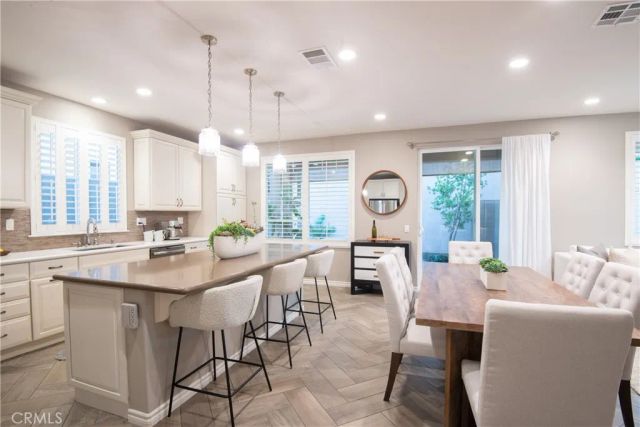 120 Mongoose, Irvine, CA 92618