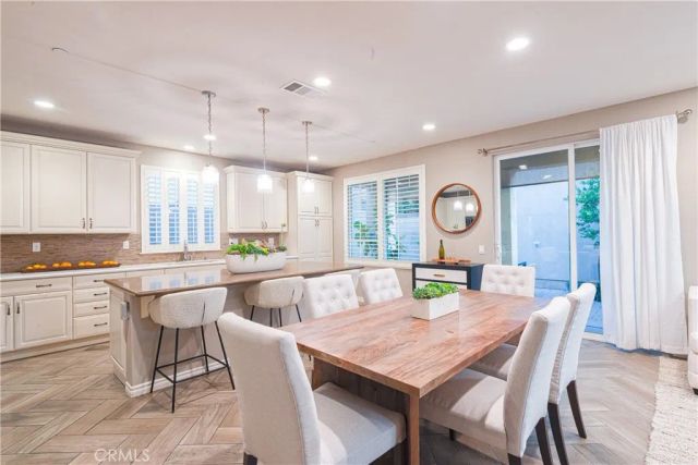 120 Mongoose, Irvine, CA 92618