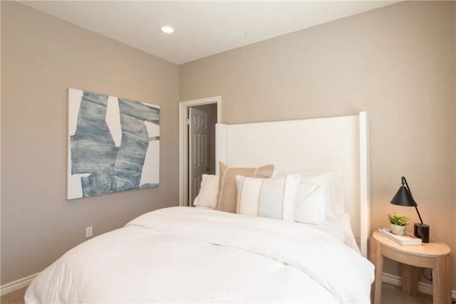 120 Mongoose, Irvine, CA 92618