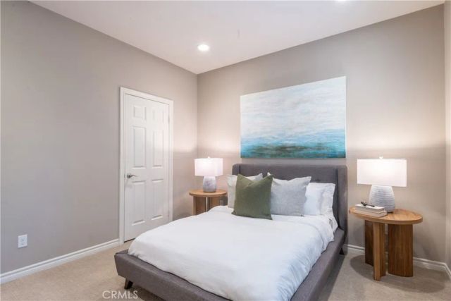 120 Mongoose, Irvine, CA 92618