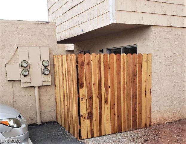 5118 Garden Lane C, Las Vegas, NV 89119