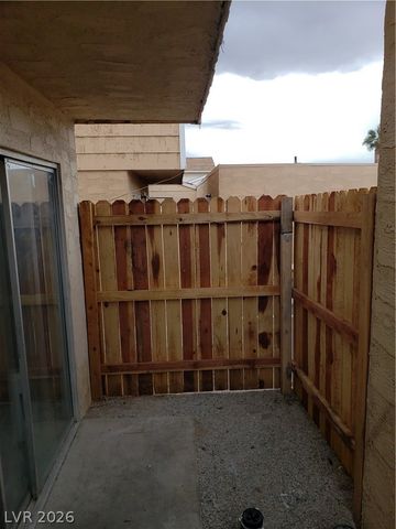 5118 Garden Lane C, Las Vegas, NV 89119