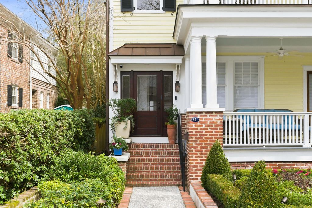 Image 29 of property listing at 64 Lenwood Boulevard Apt C, Charleston, SC 29401