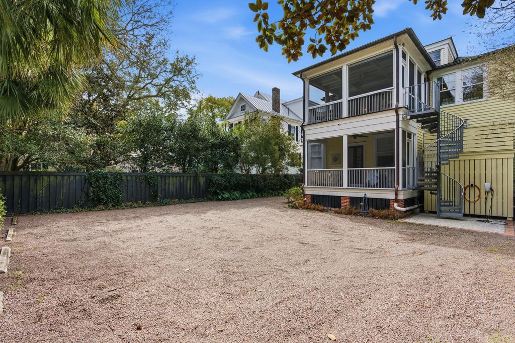 Image 33 of property listing at 64 Lenwood Boulevard Apt C, Charleston, SC 29401