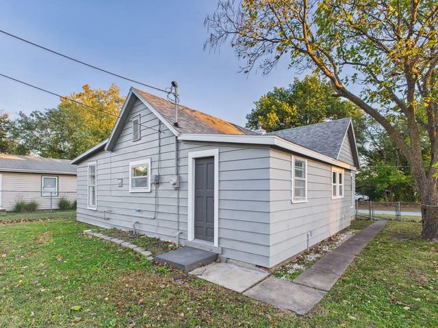 409 E 8th Street, Pittsburg, KS 66762