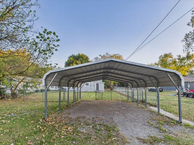 409 E 8th Street, Pittsburg, KS 66762