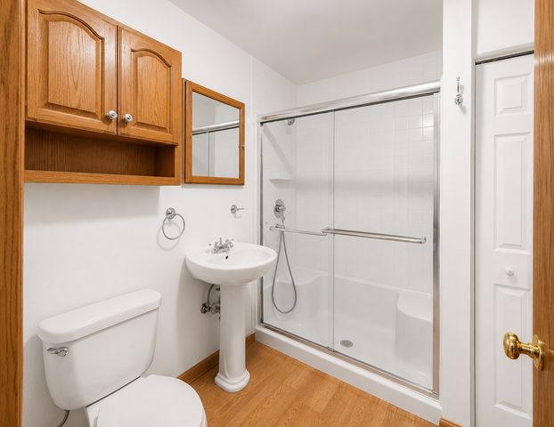 12801 S Exchange Avenue, Chicago, IL 60633