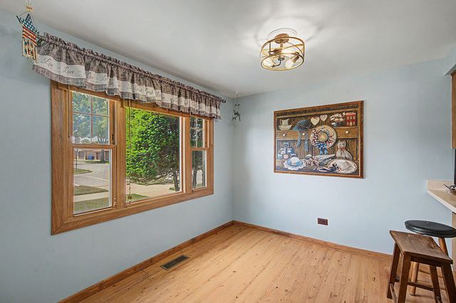 12801 S Exchange Avenue, Chicago, IL 60633
