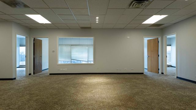 246 E Janata Boulevard, Lombard, IL 60148