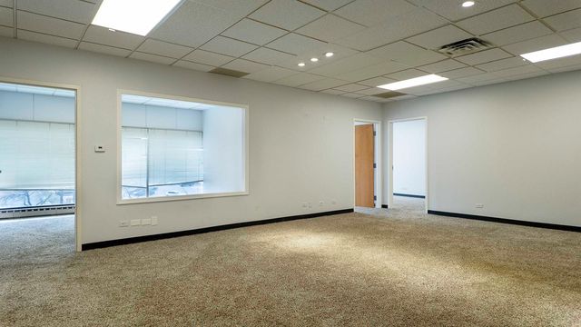 246 E Janata Boulevard, Lombard, IL 60148