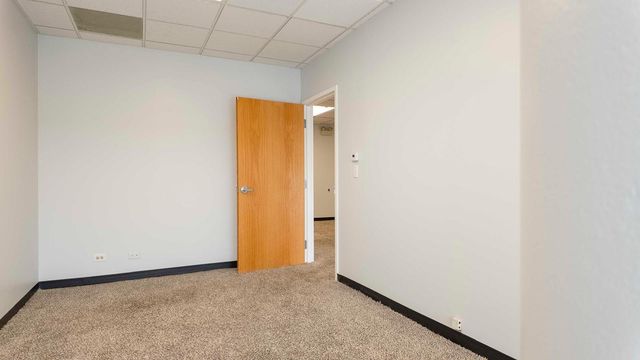 246 E Janata Boulevard, Lombard, IL 60148