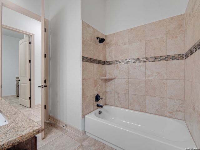 904 BEECHWOOD, New Braunfels, TX 78130