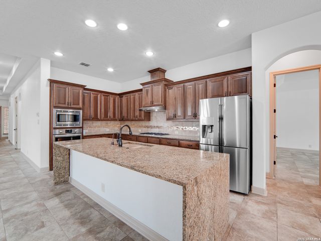 904 BEECHWOOD, New Braunfels, TX 78130