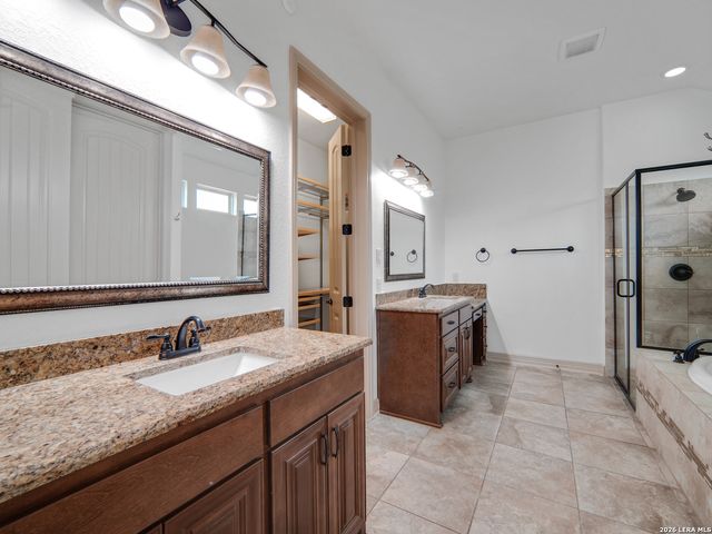 904 BEECHWOOD, New Braunfels, TX 78130