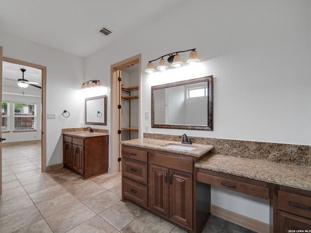 904 BEECHWOOD, New Braunfels, TX 78130