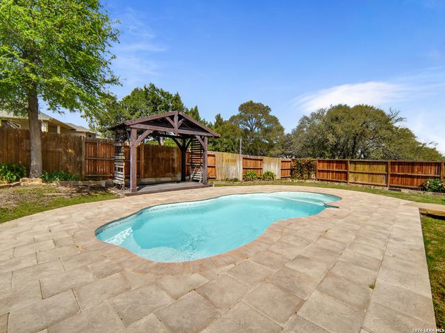 904 BEECHWOOD, New Braunfels, TX 78130