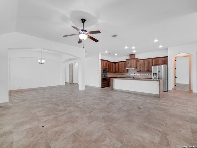 904 BEECHWOOD, New Braunfels, TX 78130