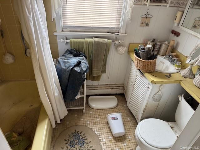 11 Birch Drive, Huntington Station, NY 11746