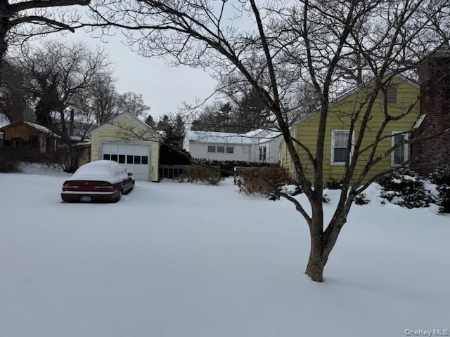 11 Birch Drive, Huntington Station, NY 11746