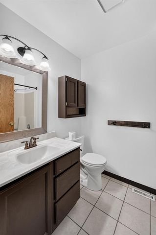 323 Santa Fe Trail, Waunakee, WI 53597