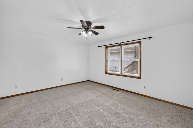 323 Santa Fe Trail, Waunakee, WI 53597