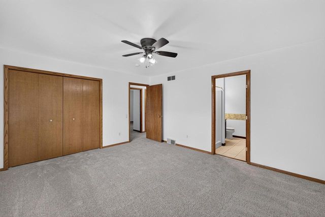 323 Santa Fe Trail, Waunakee, WI 53597