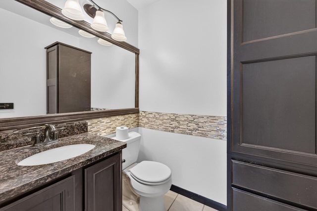 323 Santa Fe Trail, Waunakee, WI 53597
