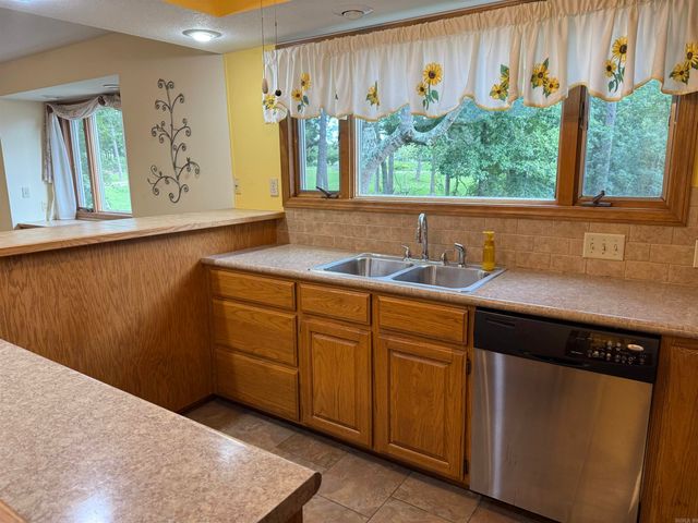 319 Snead Dr., Fairfield Bay, AR 72088