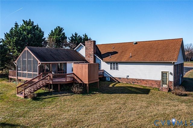 196 Matthews Cove Dr, Montross, VA 22520