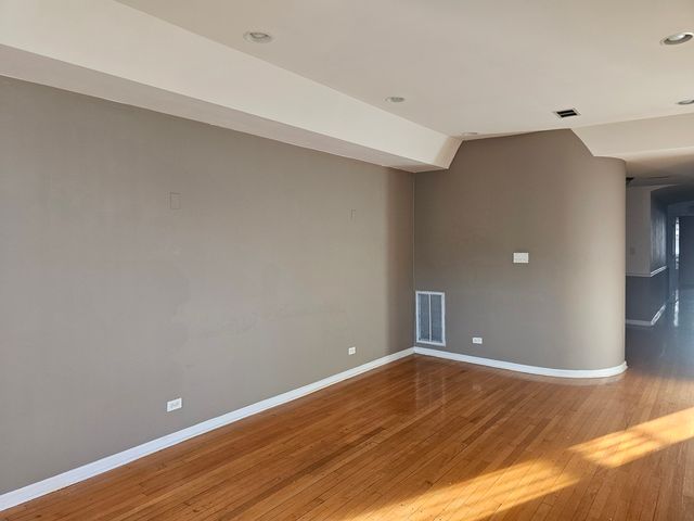 7131 S Euclid Avenue 3S, Chicago, IL 60649