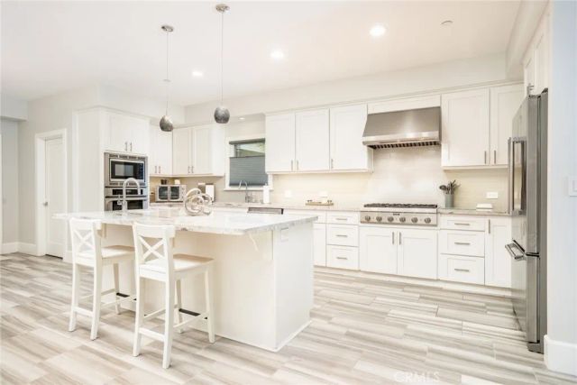 129 Dolphin, Seal Beach, CA 90740