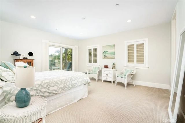 129 Dolphin, Seal Beach, CA 90740