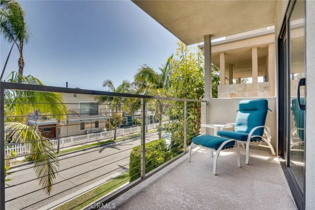 129 Dolphin, Seal Beach, CA 90740