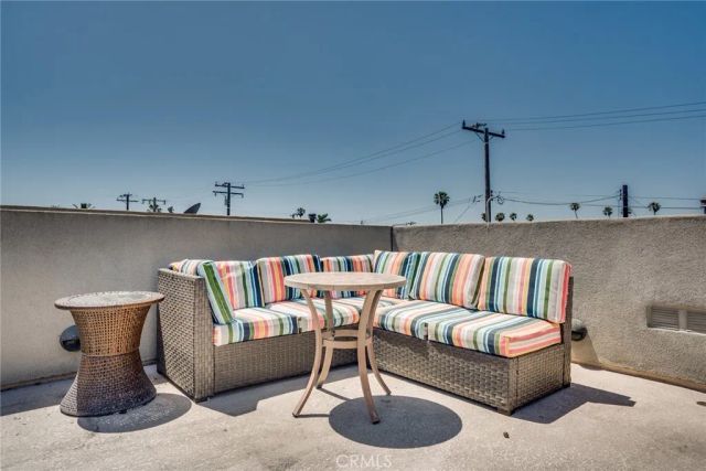 129 Dolphin, Seal Beach, CA 90740