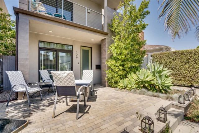129 Dolphin, Seal Beach, CA 90740