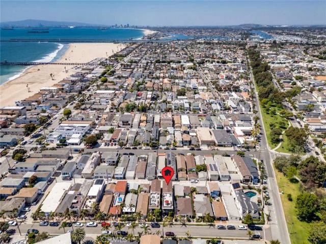 129 Dolphin, Seal Beach, CA 90740
