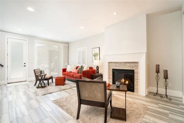 129 Dolphin, Seal Beach, CA 90740